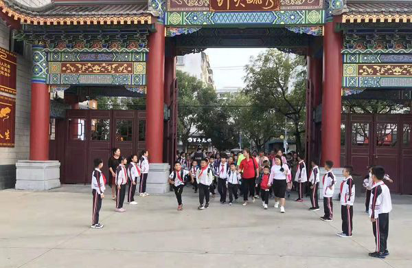 共青團(tuán)普洱市委發(fā)放“愛心圓夢大學(xué)”助學(xué)金1.jpg